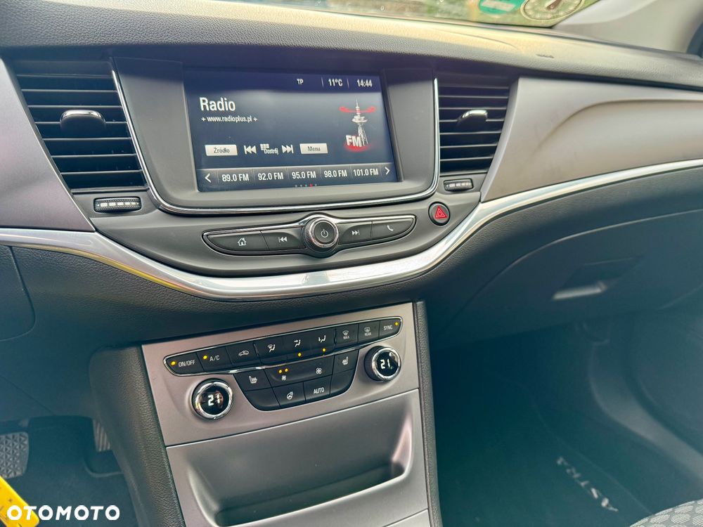 Opel Astra 1.4 Turbo Business - 18