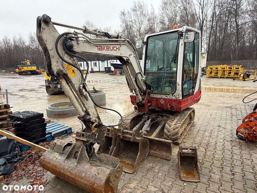 Takeuchi Tb 228 - 1