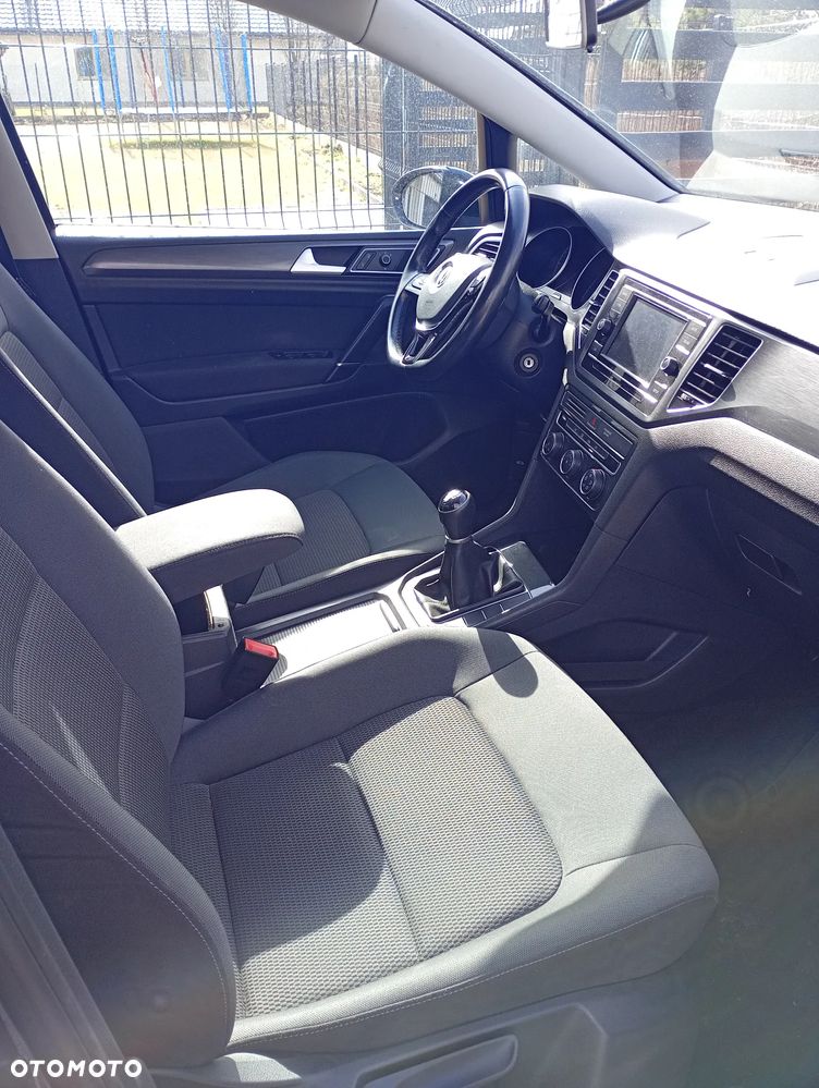 Volkswagen Golf Sportsvan ver-1-6-tdi-bluemotion-comfortline - 17