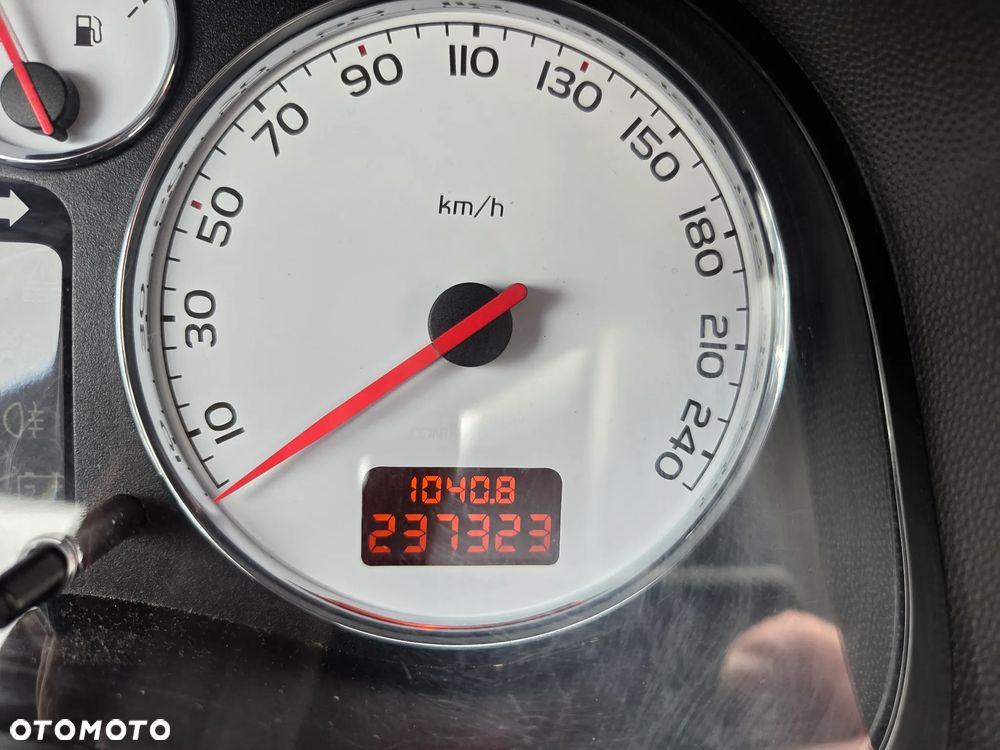 Peugeot 307 HDi 135 Tendance - 16