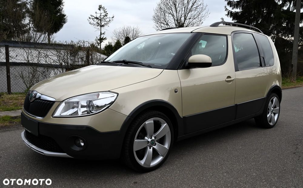 Skoda Roomster 1.2 TSI Scout PLUS EDITION - 8