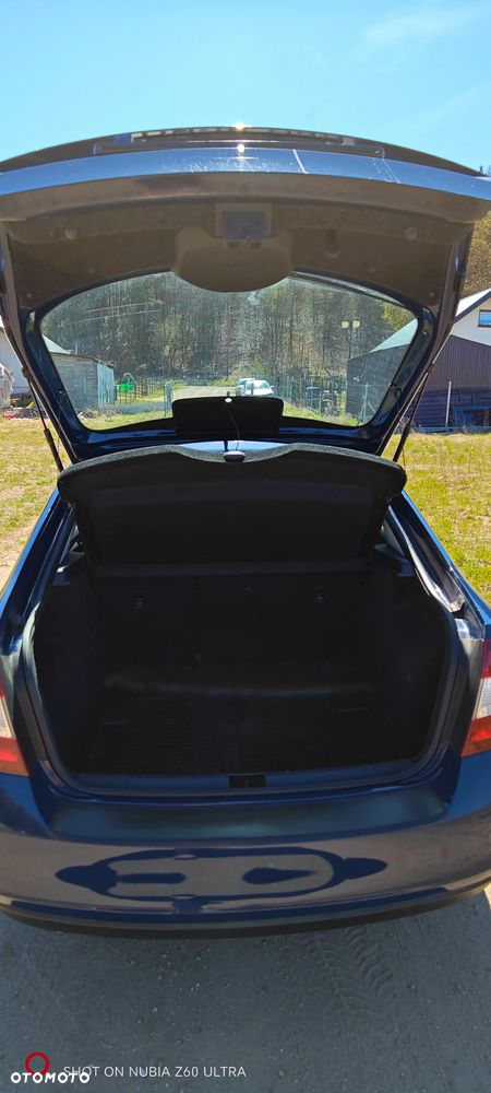 Skoda RAPID 1.0 TSI Active - 8