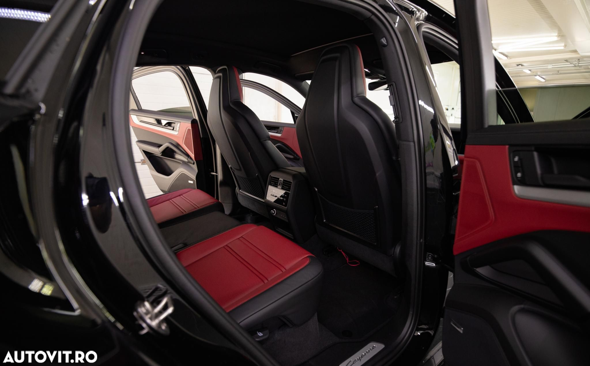 Porsche Cayenne - 16