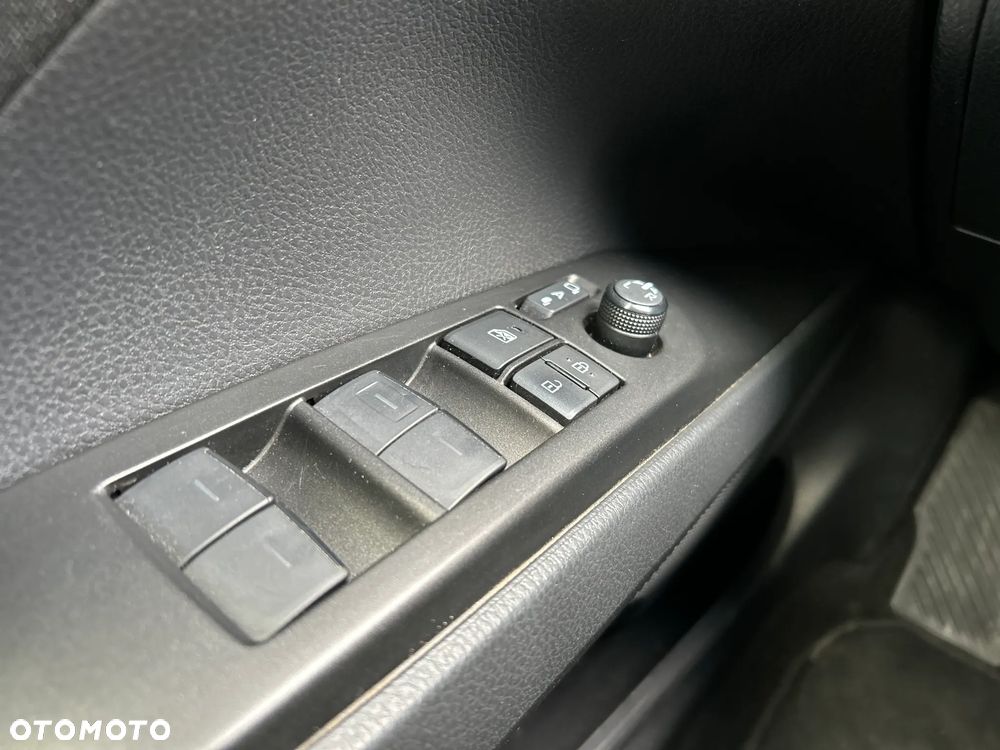 Toyota Camry 2.5 Hybrid Comfort CVT - 21
