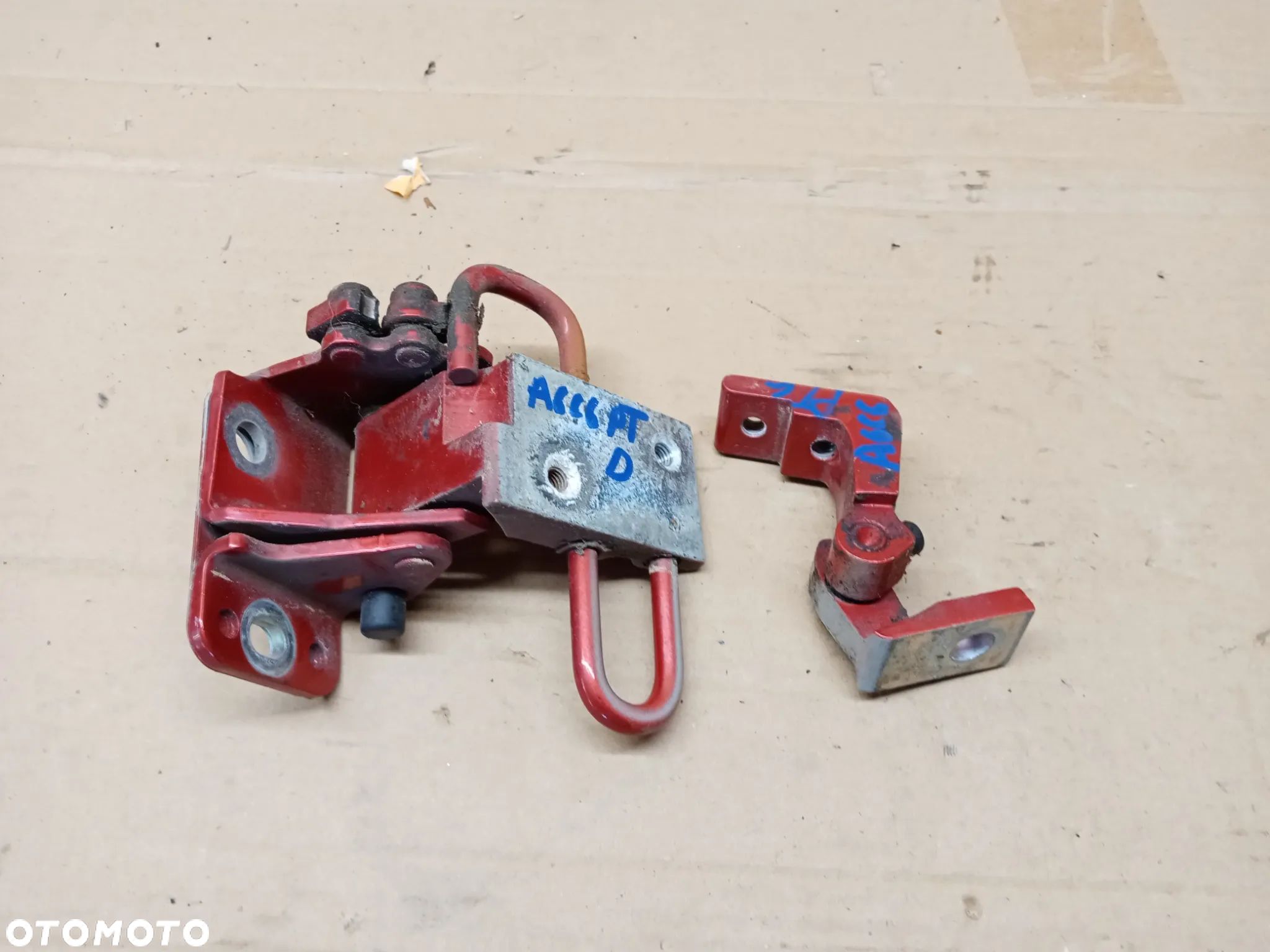 Zawias zawiasy drzwi prawy tył para Audi A6 C6 8E0833412E - 1