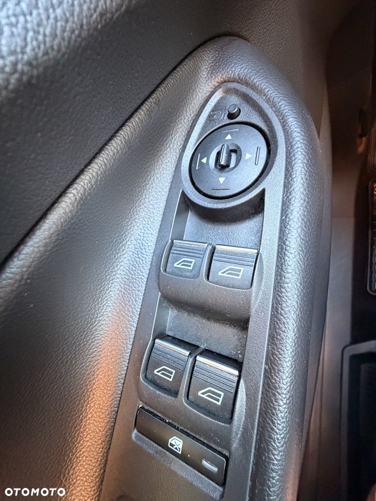 Ford Kuga - 18