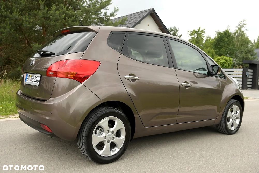 Kia Venga - 9
