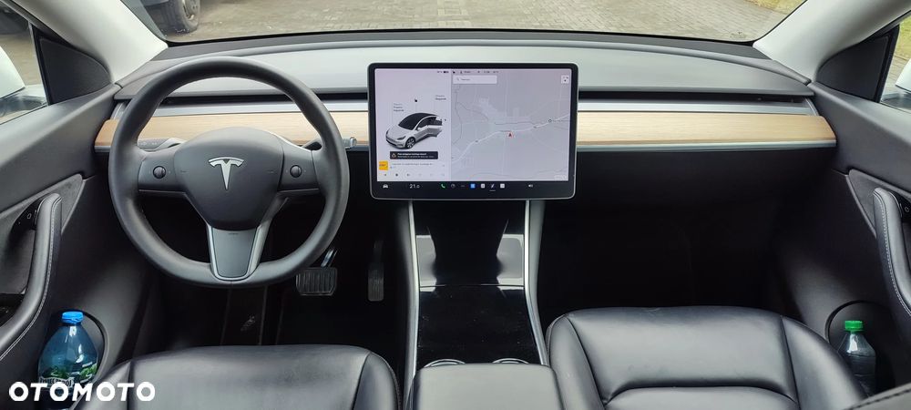 Tesla Model Y Long Range Dual Motor AWD - 5