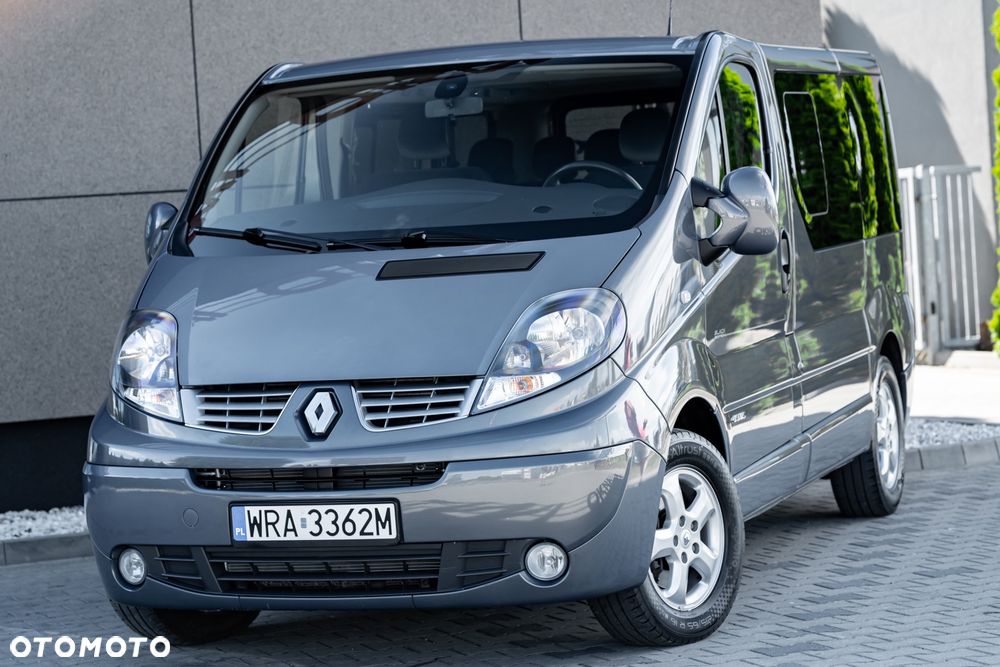 Renault Trafic FAP Grand Passenger Black Edition