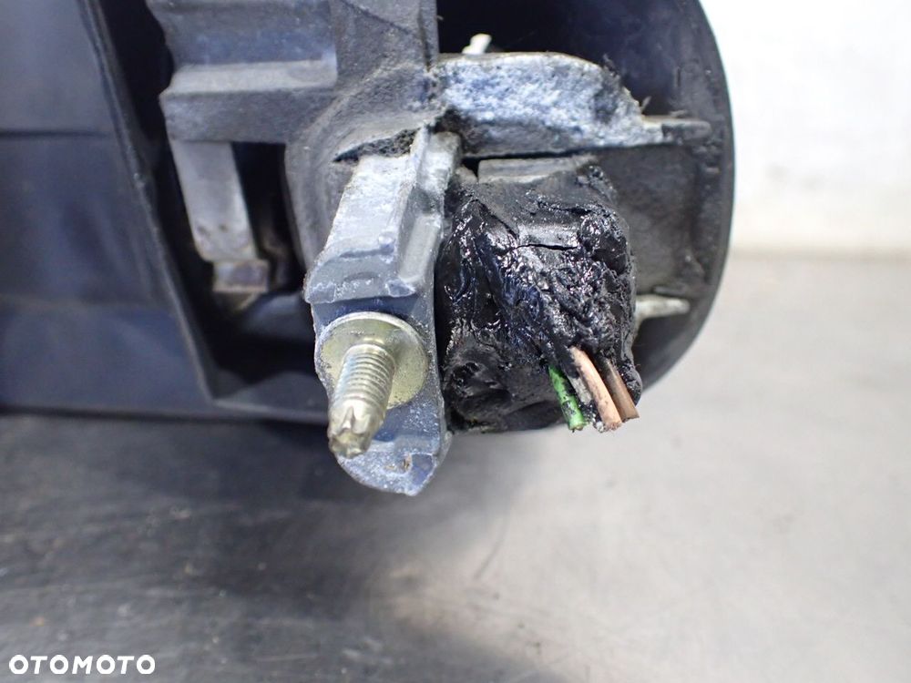 LUSTERKO LEWE ELEKTRYCZNE RENAULT TRAFIC II 1.9 - 6