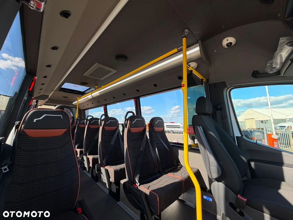 Mercedes-Benz Sprinter 517 - 11