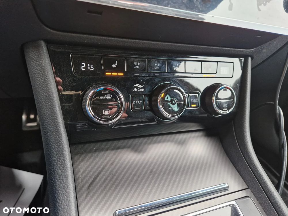 Skoda Superb 2.0 TDI SCR Sportline DSG - 26