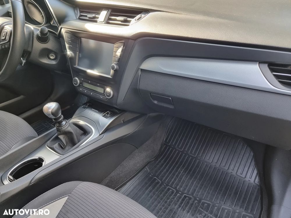 Toyota Avensis 1.8 Executive - 22