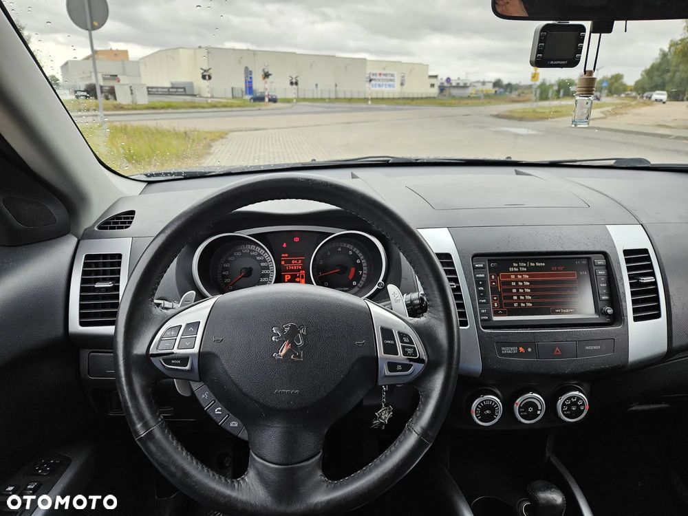 Peugeot 4007 - 11