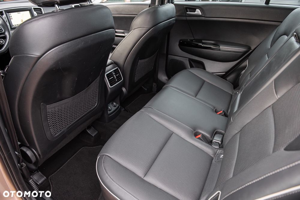 Kia Sportage 1.6 T-GDI AWD GT Line - 24