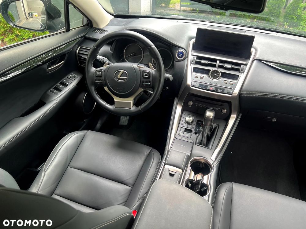 Lexus NX 300h Elegance + Business AWD - 17