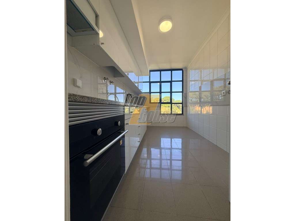 Apartamento T3 com arrecadação - Parque da Paz - Grande imagem: 2/30