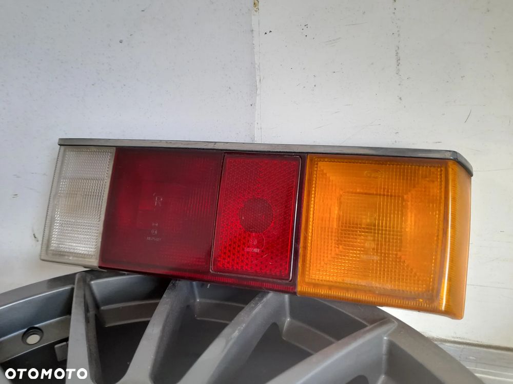Lampa prawy tył Volkswagen Scirocco MK1 Hella 531945096 - 2