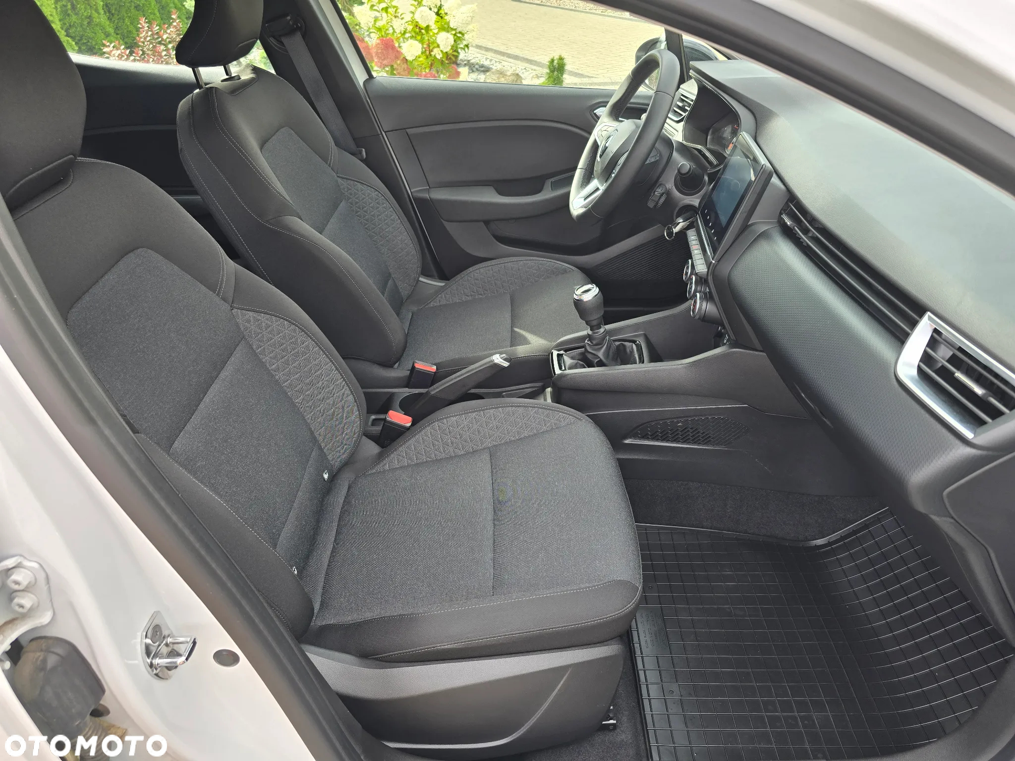 Renault Clio 1.0 TCe Equilibre - 22