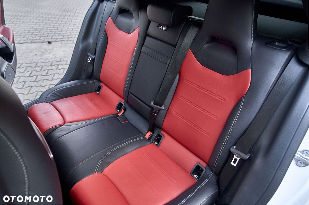 Mercedes-Benz CLA - 25