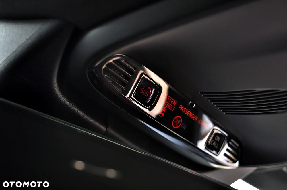 Volvo V90 D4 SCR Momentum Pro - 39