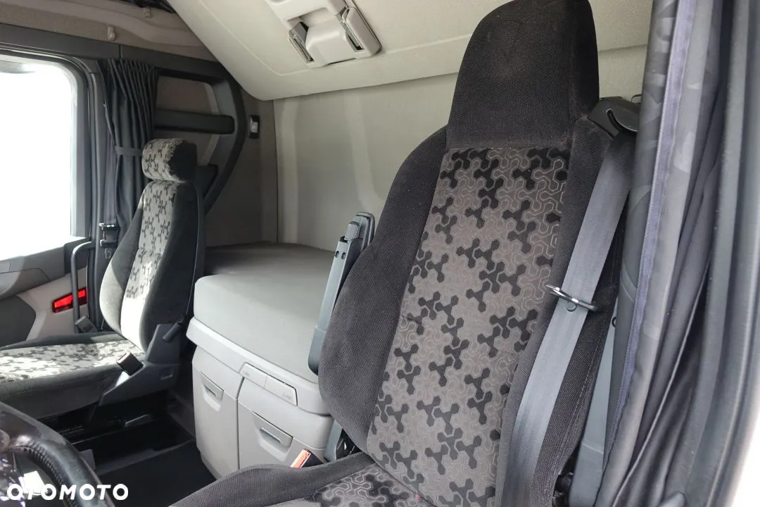 Scania S500 EURO 6 / STANDARD / AUTOMAT / RETARDER / NAVI / LODÓWKA / FULL LED / KLIMA POSTOJOWA / 2 ZBIORNIKI - 31