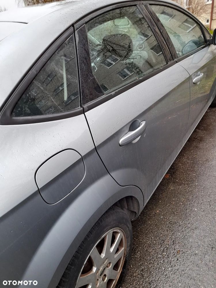 Ford Mondeo 1.6 Ambiente - 8