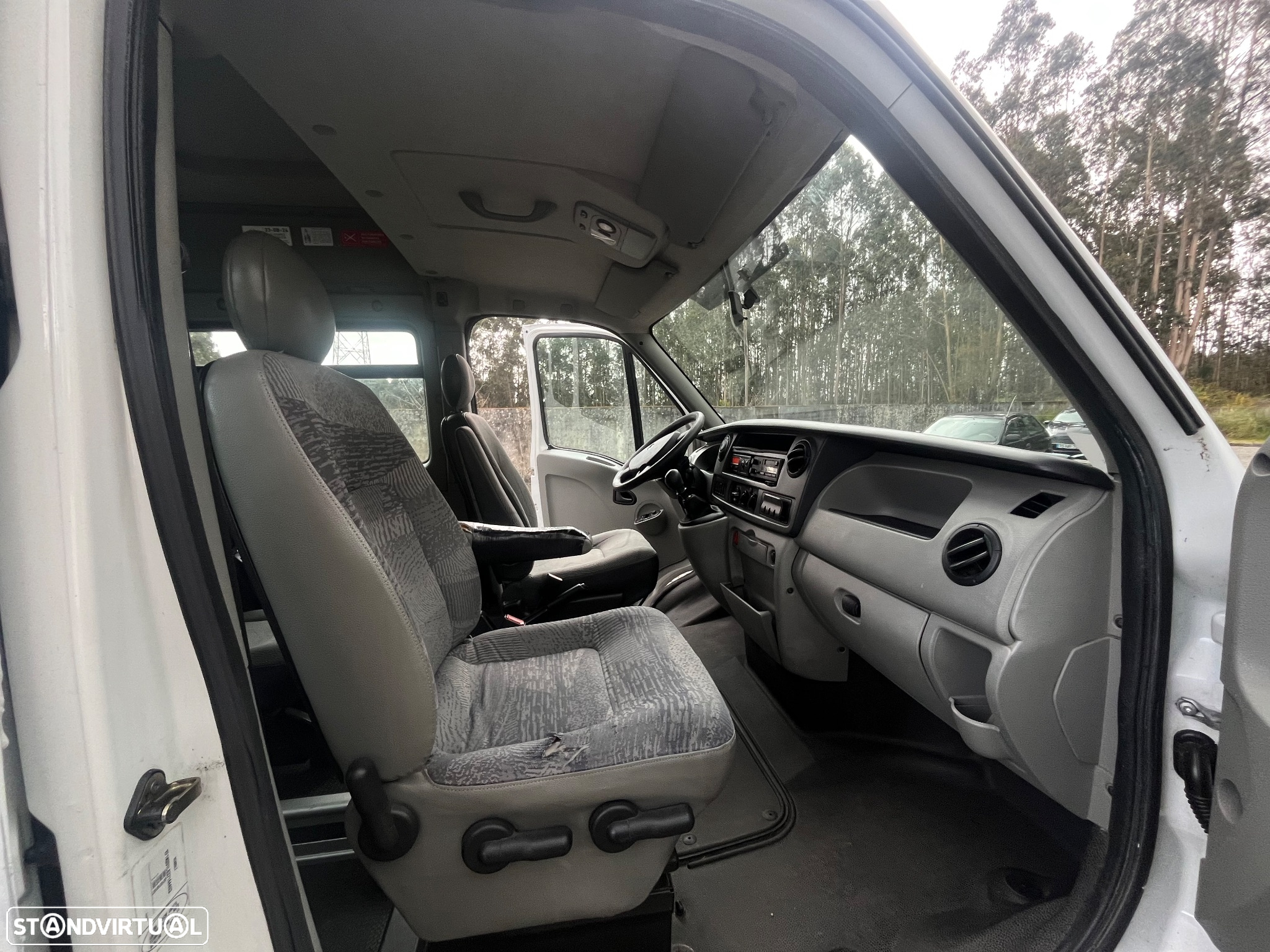 Renault Master 2.5 DCI 16 Lugares- Minibus - 15