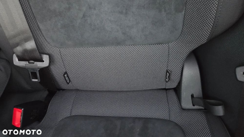Volkswagen Tiguan 2.0 TDI DPF BlueMotion Technology Sport & Style - 28