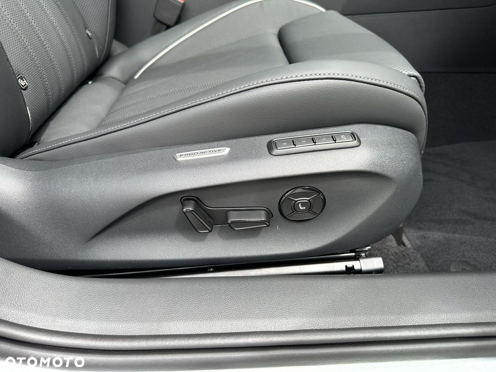 Volkswagen Passat Variant 1.5 TSI EVO Elegance DSG - 24