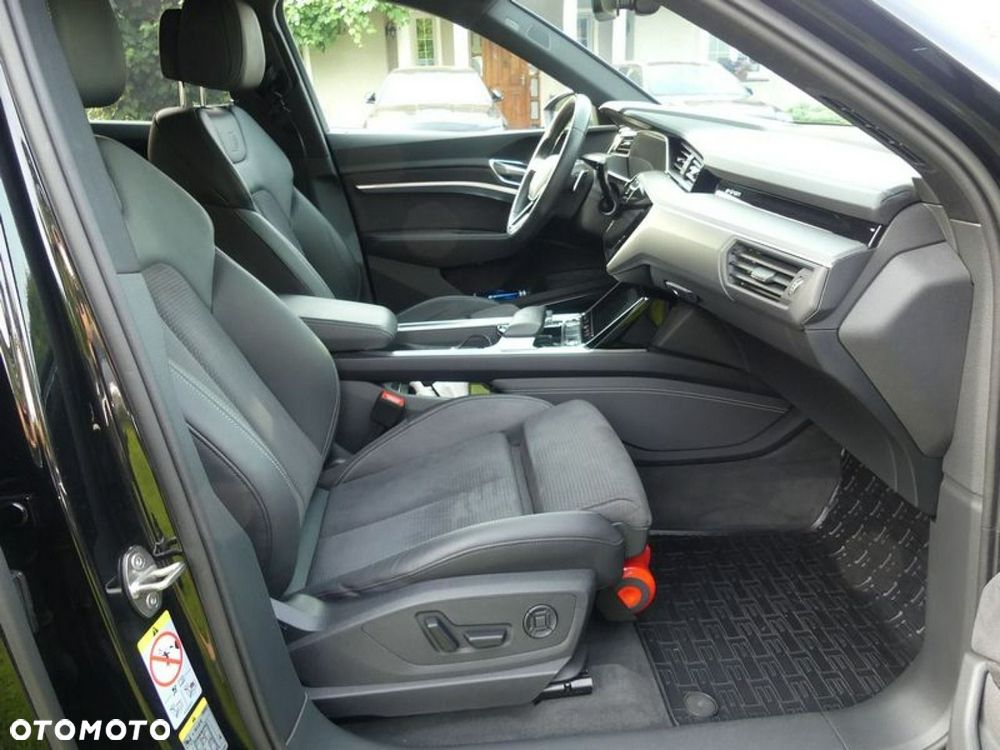 Audi e-tron Sportback - 8