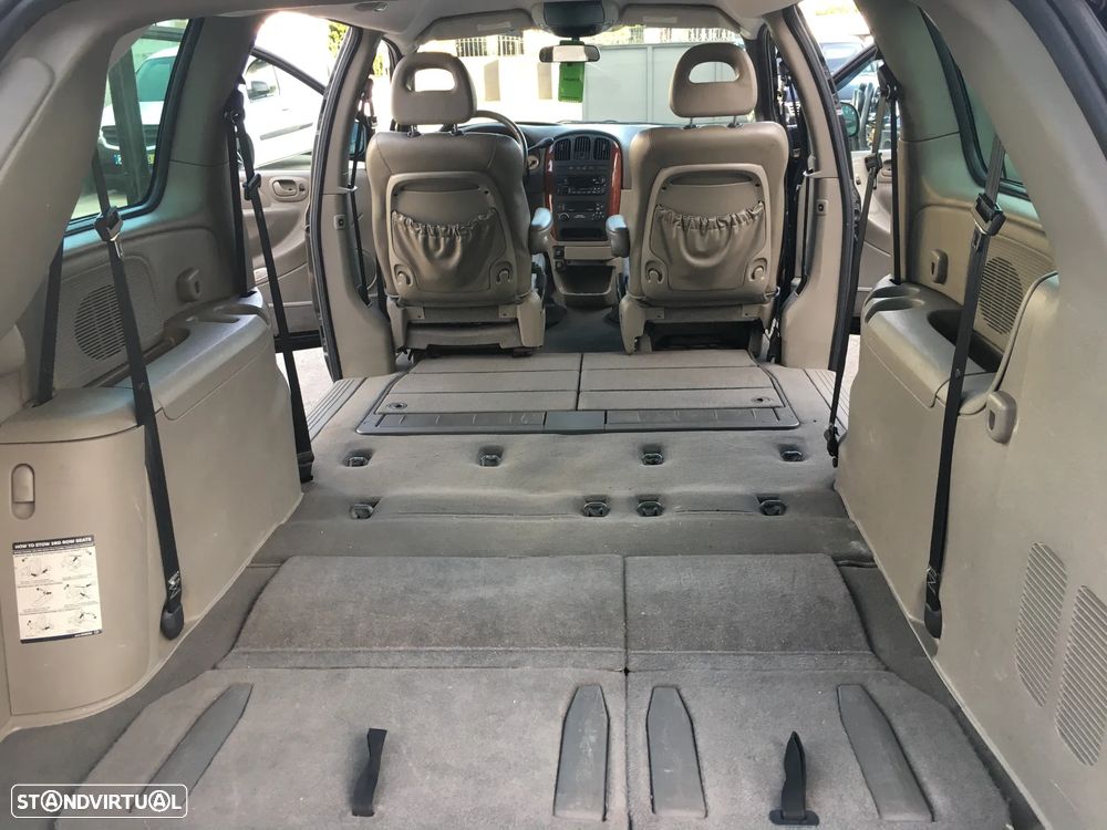 Chrysler Voyager 2.8 CRD ATX LX - 24
