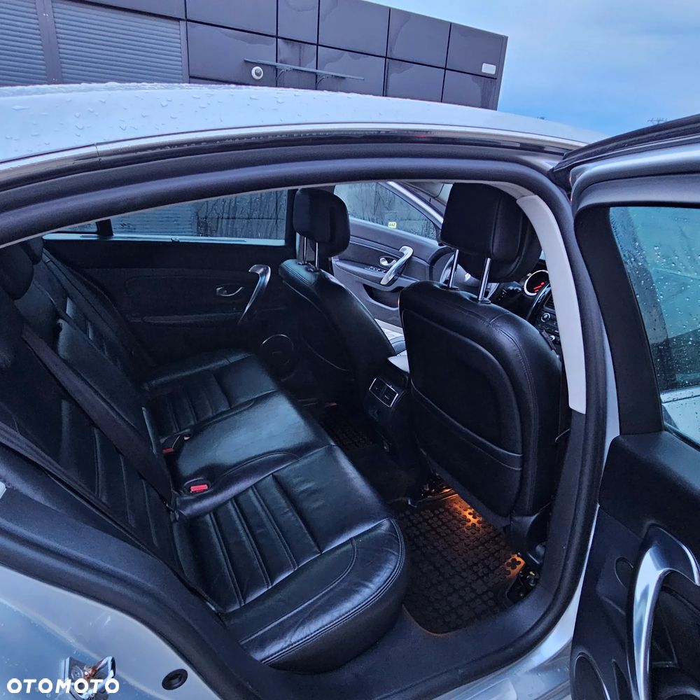 Renault Latitude - 14