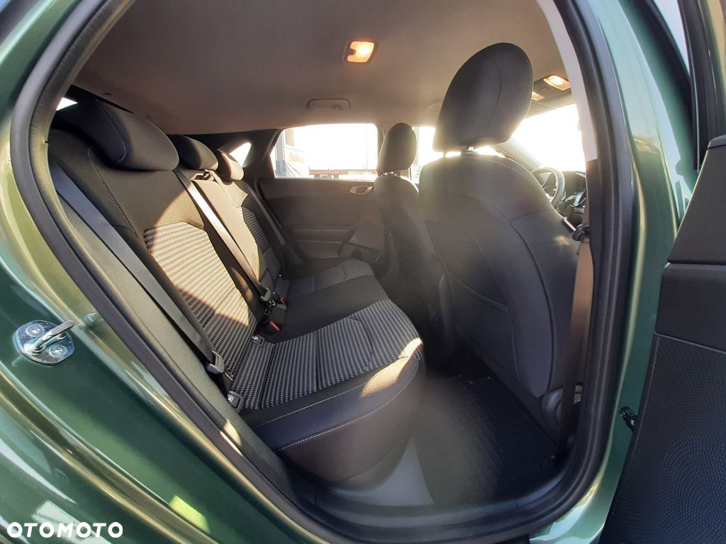 Kia Ceed 1.5 T-GDI M DCT - 22
