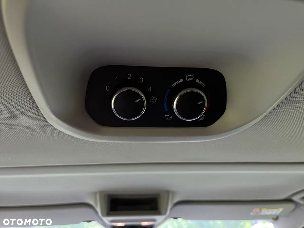 Ford Tourneo Custom 2.0 EcoBlue L1 Titanium SelectShift - 12