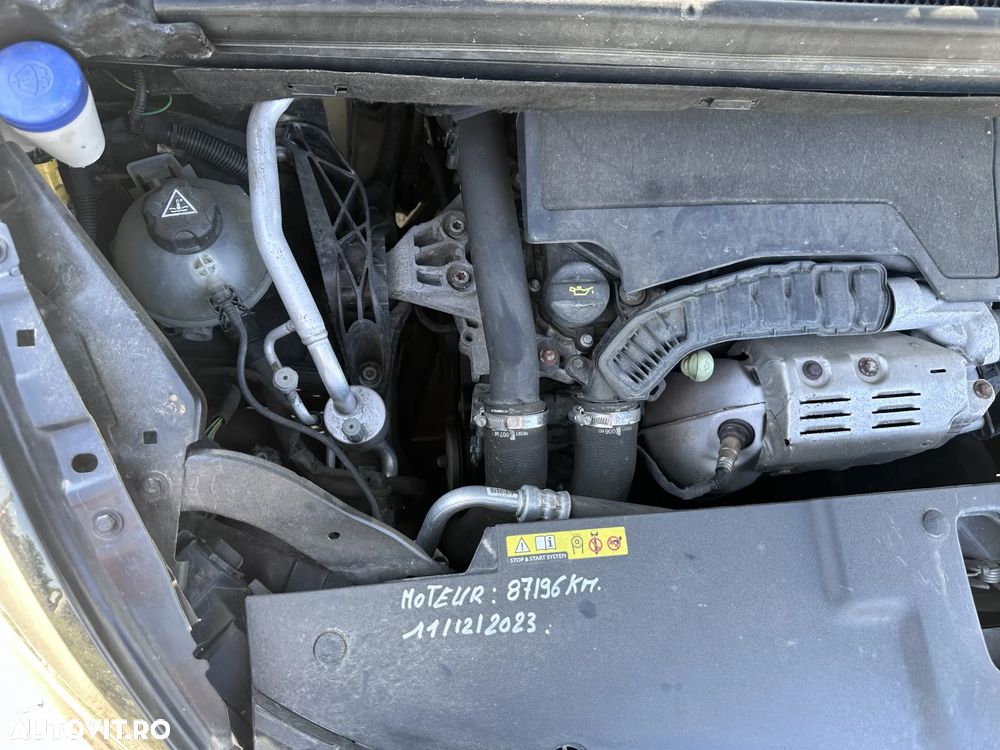 Citroën C4 Space Tourer PureTech 130 Stop&Start EAT8 SELECTION - 16