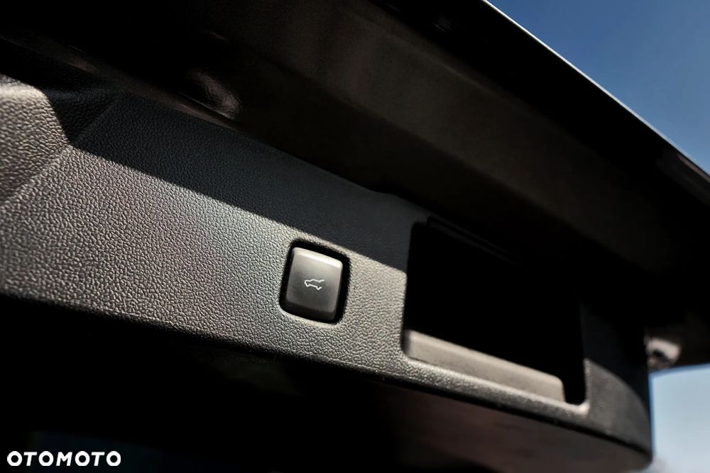 Ford Kuga 2.5 FHEV AWD Titanium - 37