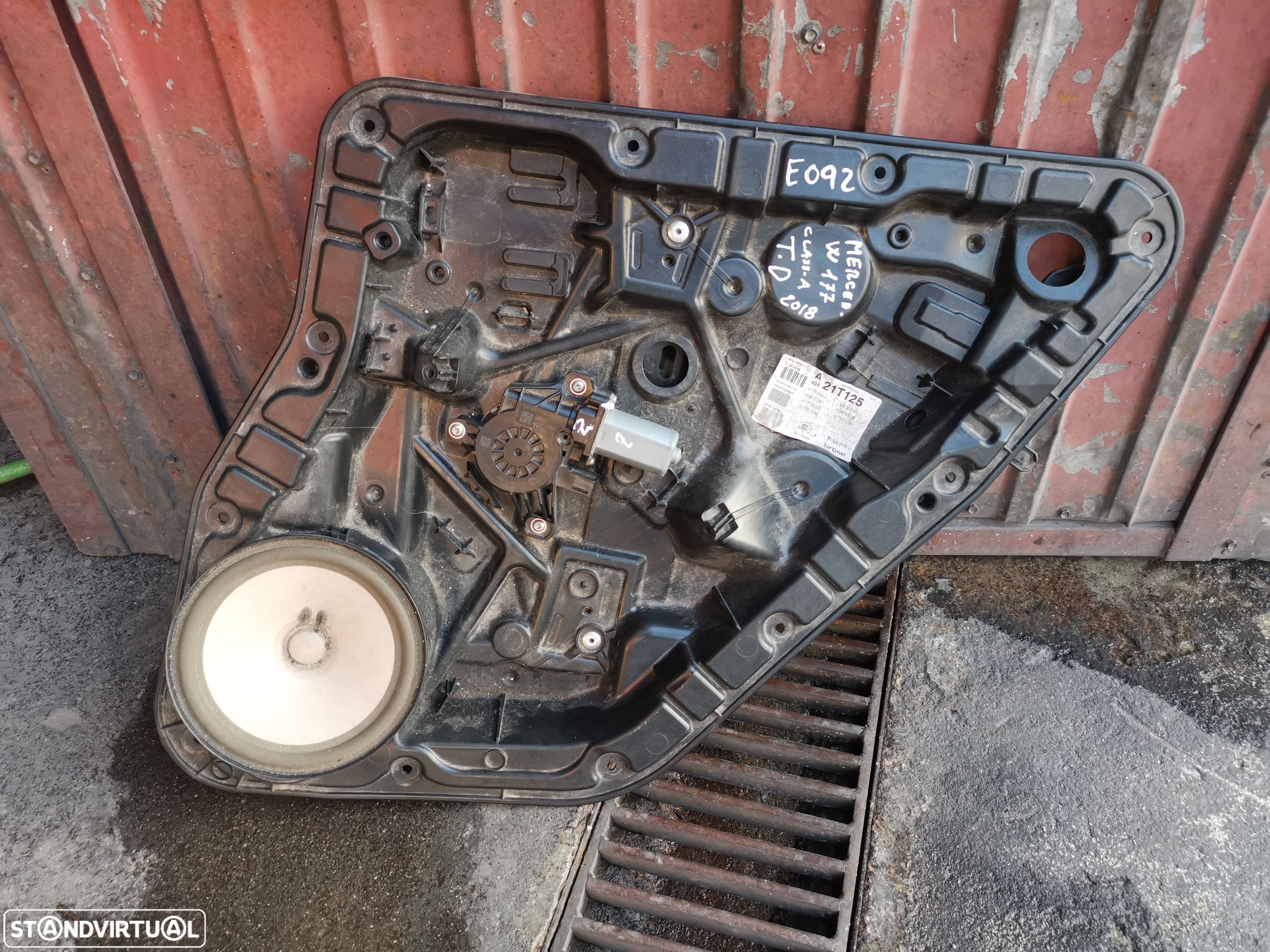 MERCEDES A W177 ELEVADOR MOTOR PORTA TRÁS DIREITA - E092 - 1