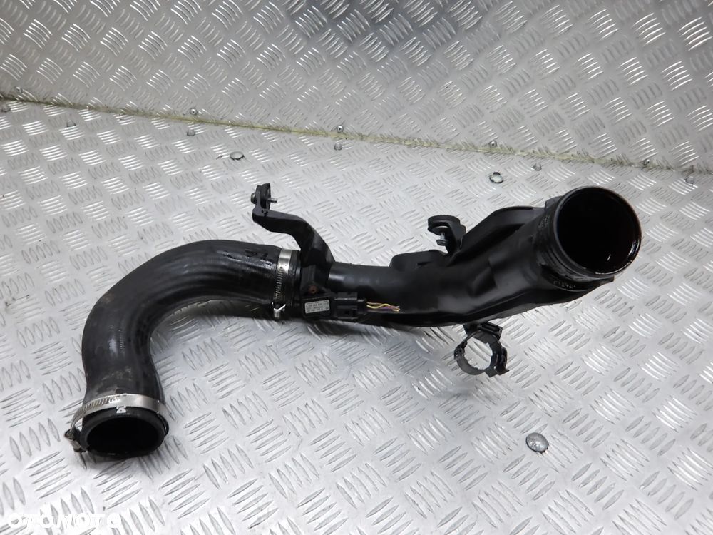VW PASSAT B6 KOMBI 1.6TDI 2009r. RURA INTERCOOLERA 1K0145770AE - 1