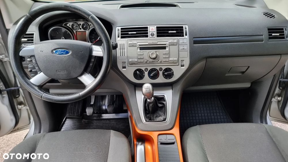 Ford Kuga 2.0 TDCi 2x4 Trend - 33