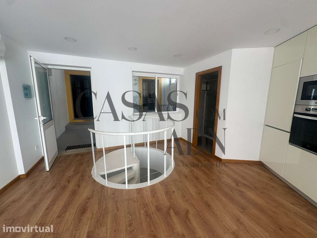 Apartamento T1 Duplex em Aveiro - Grande imagem: 5/10