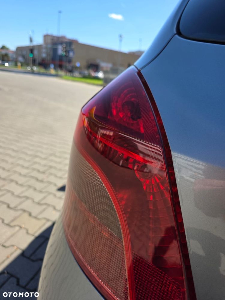 Toyota Yaris - 3