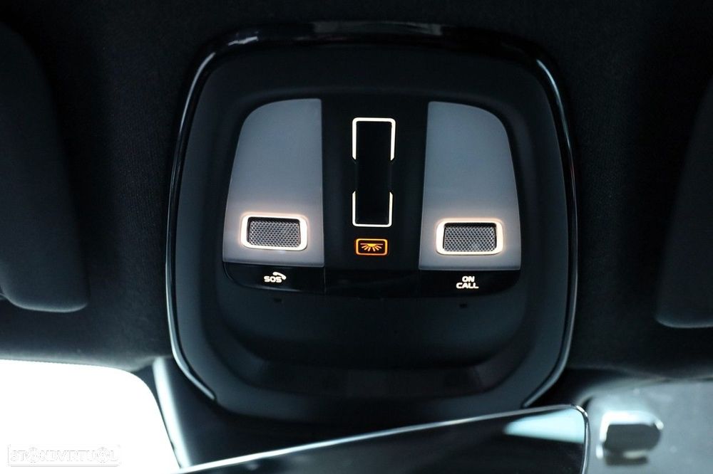 Volvo XC 40 Recharge Twin Pro - 32