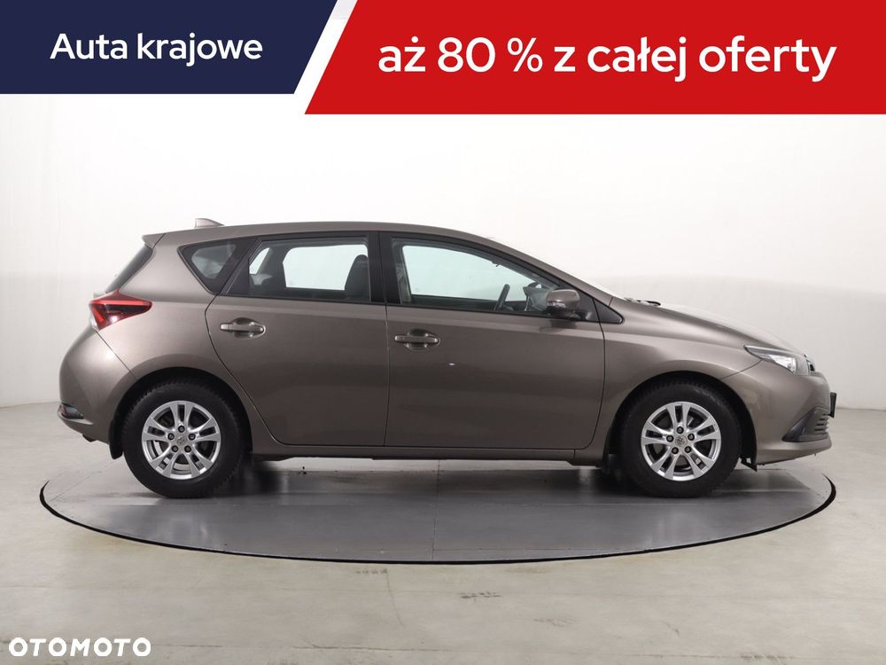 Toyota Auris - 8