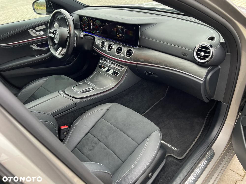 Mercedes-Benz Klasa E - 21