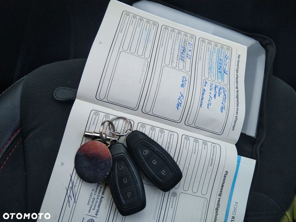 Ford Kuga 1.5 EcoBoost 2x4 ST-Line - 6