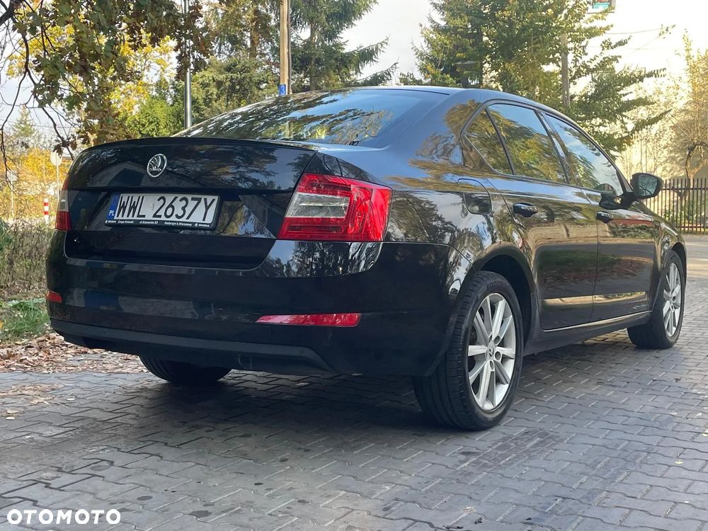 Skoda Octavia 1.6 TDI Edition DSG - 14
