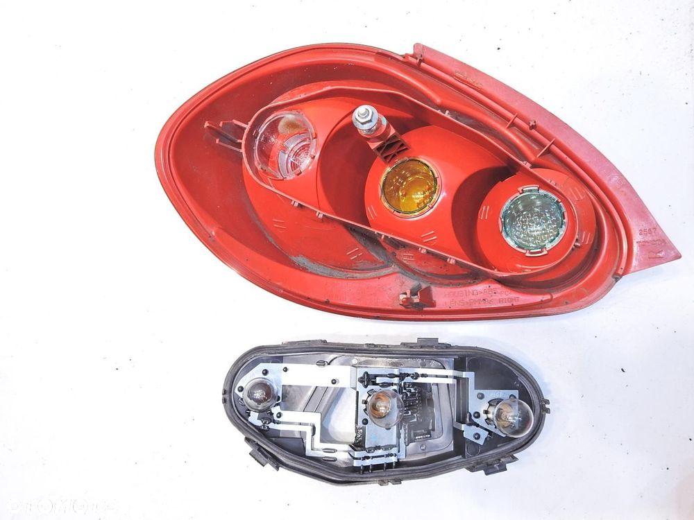 LAMPA PRAWA TYLNA TYŁ TOYOTA AYGO I 81550-0H020 - 8