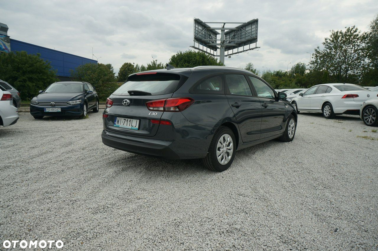 Hyundai i30 1.6 D Classic + DCT - 6
