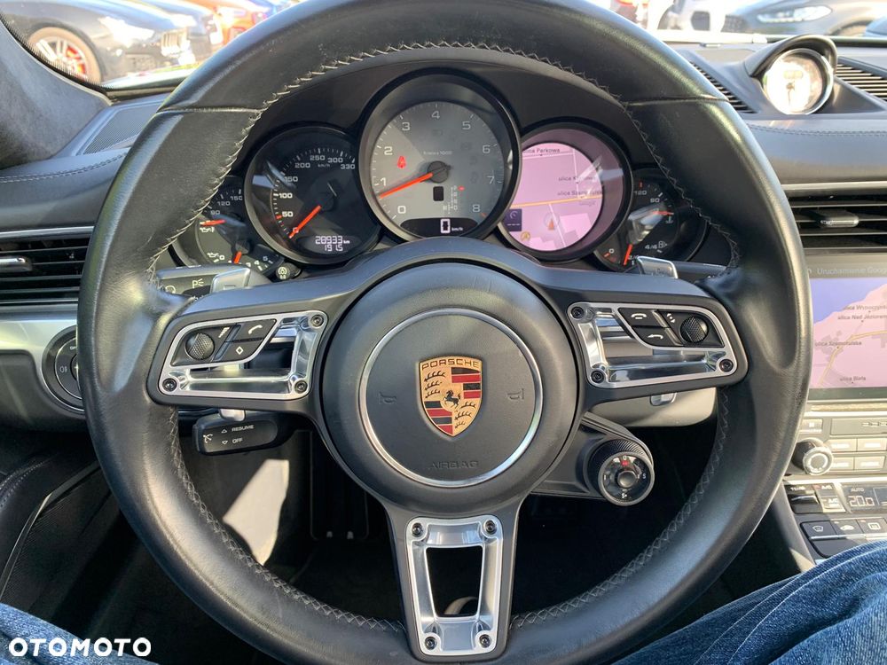 Porsche 911 Carrera S PDK - 9